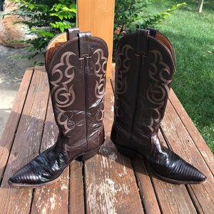 Vintage 1988 Nocona brown cowgirl boots Size 8.